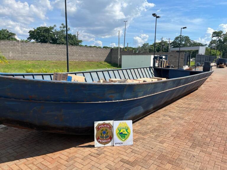Embarcação com cinco mil pacotes de cigarros contrabandeados é apreendida em Porto Mendes