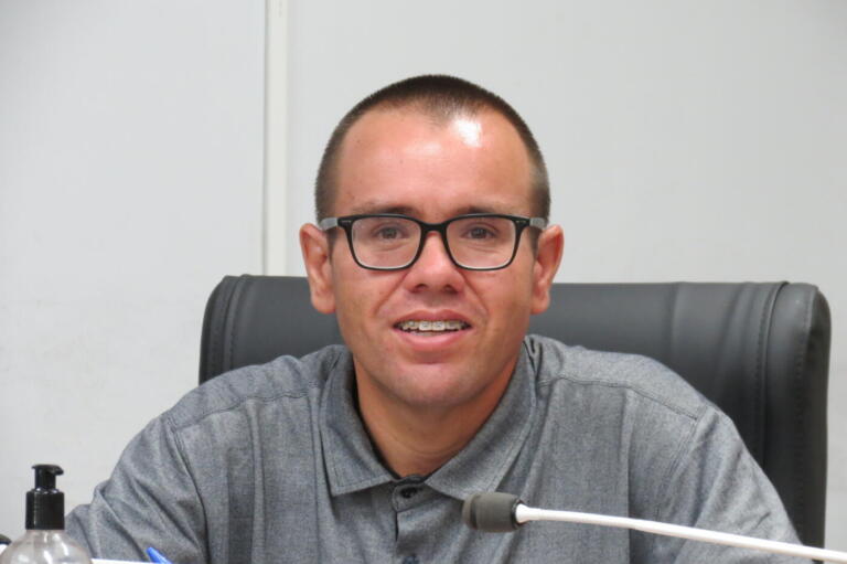 Gordinho do Suco solicita contratação de pediatras e neurocirurgiões