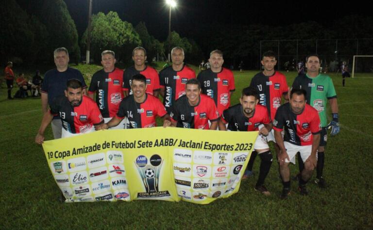1ª Copa Amizade AABB/Jaclani Esportes prossegue nesta terça-feira com três partidas