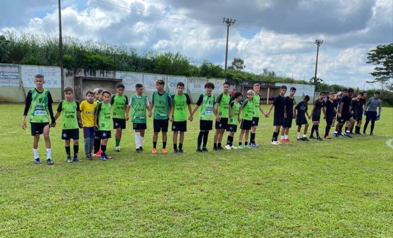 Série de amistosos movimenta quatro categorias da Escola Coxa