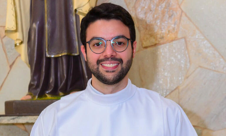 Diocese de Toledo realiza neste sábado ordenação diaconal de Leonardo Castro