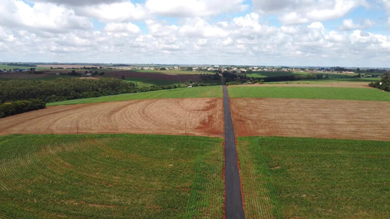 Recape asfáltico dá mais segurança à MR 100 em Maripá, acesso à PR 182 no sentido Palotina