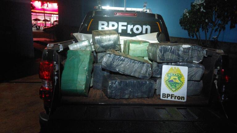 Caminhonete carregada com 1,6 mil quilos de maconha é apreendida pelo BPFron em Pato Bragado