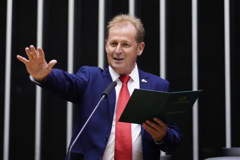 Empossado deputado federal, Welter diz que vai trabalhar em prol daqueles que precisam de atenção