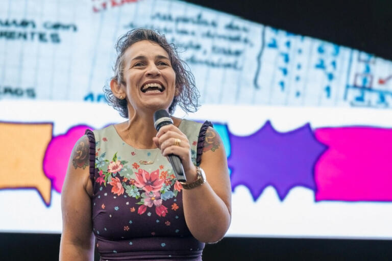 Caderninho de Matemática criado por professora do Paraná facilita a vida de alunos de todo o Brasil