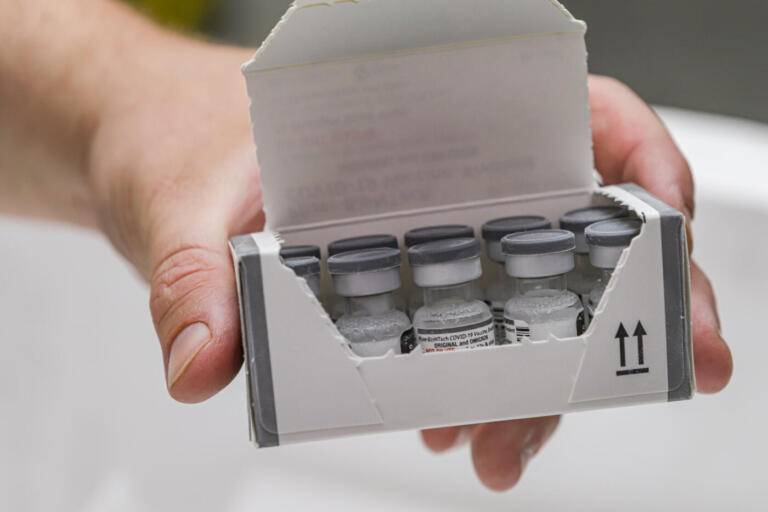 Paraná volta a receber vacinas contra a Covid-19 para bebês e crianças