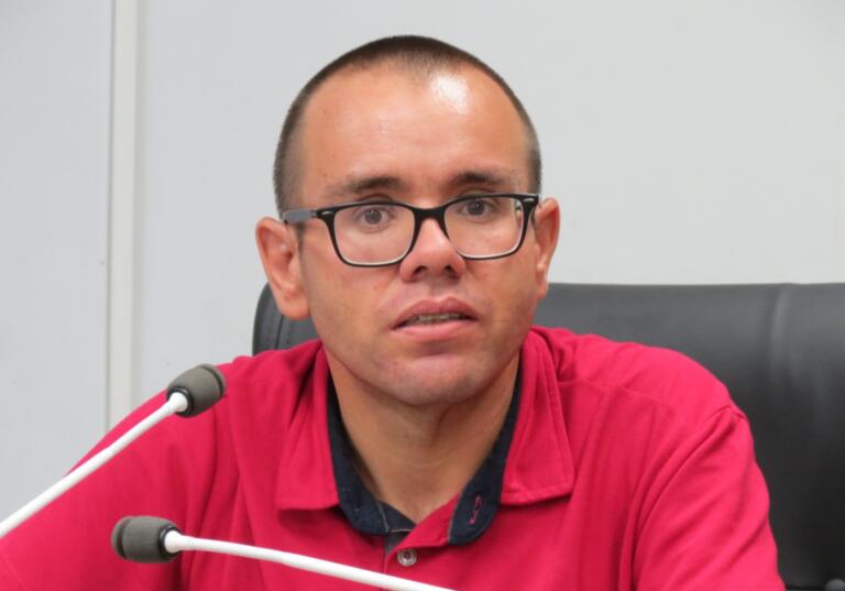 Vereador Gordinho do Suco solicita melhorias na iluminação pública próximo ao Frigorífico da Lar