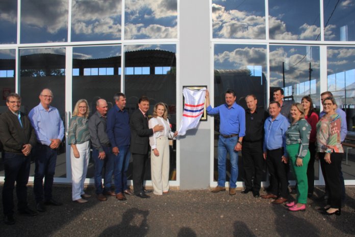 Centro de Eventos do Parque de Exposições Joia do Oeste é inaugurado oficialmente