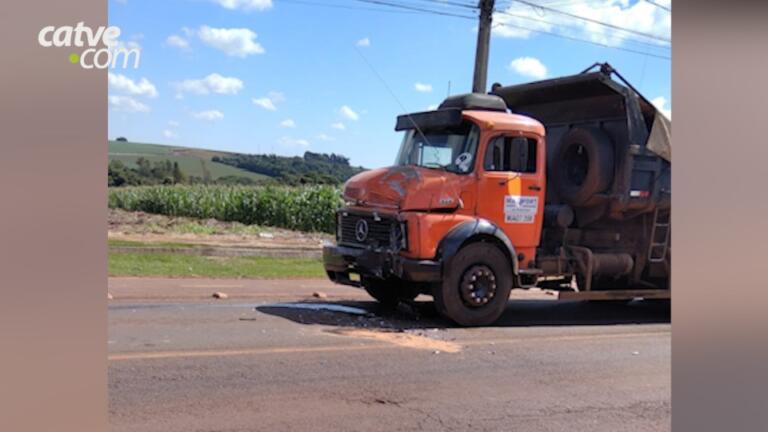 Câmera de segurança flagra colisão frontal que resultou na morte de motociclista em Quatro Pontes; veja