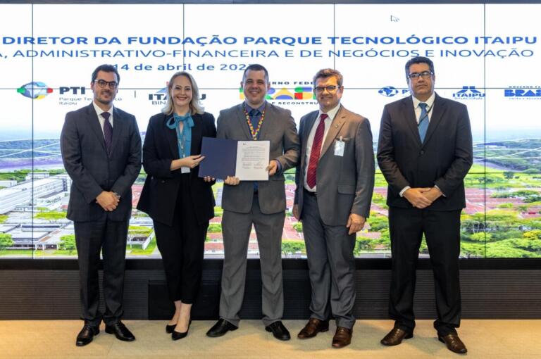 Compromisso com a sociedade é reforçado durante a posse de novos diretores do Parque Tecnológico Itaipu