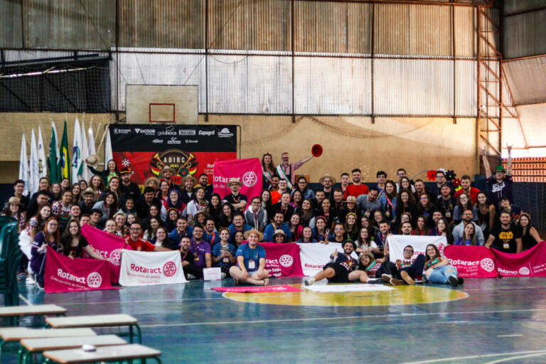 Evento reúne em Marechal Rondon jovens rotaractianos de 17 clubes do Distrito 4640