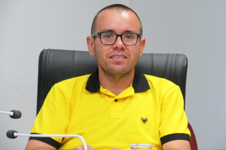 Gordinho do Suco quer “botão do pânico” em todas as escolas e creches municipais