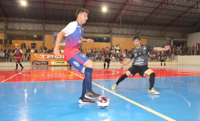 Coresul busca empate diante de Quatro Pontes na estreia do Troféu Difusora