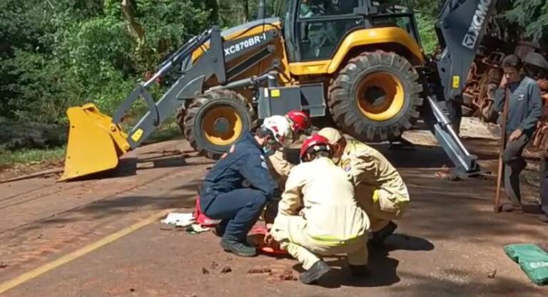 Motorista que estava preso às ferragens é levado para Hospital Bom Jesus de helicóptero