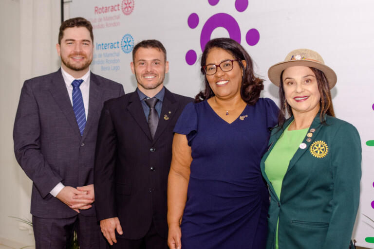 Rotary 25 de Julho empossa novos sócios e entrega título “Paul Harris”