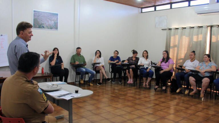 PM repassa orientações de segurança aos diretores da rede de educação e Conselho Tutelar de Nova Santa Rosa