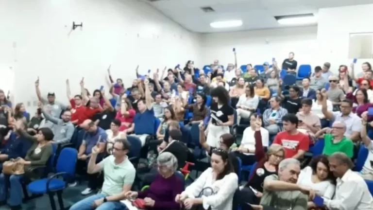 Professores da Unioeste decidem entrar em greve a partir de segunda-feira