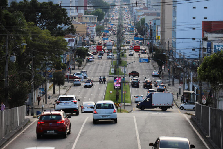 A cada dez donos de veículos, dois não pagaram nenhuma parcela do IPVA 2023 no Paraná, informa Sefa