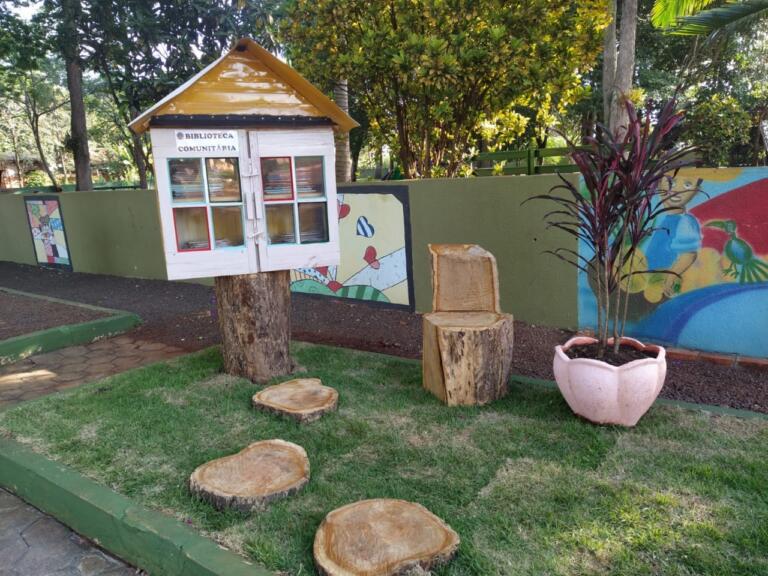 Escola Municipal de Novo Horizonte inaugura biblioteca comunitária