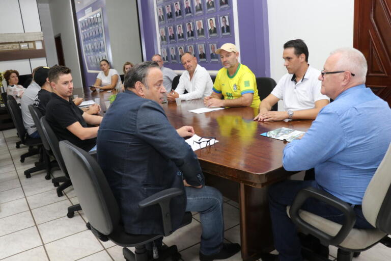 Deputado Bakri destina R$ 630 mil em recursos à saúde e sinalização urbana de Pato Bragado