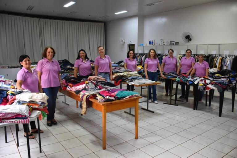 Quatro Pontes inicia distribuição de doações da Campanha do Agasalho 2023