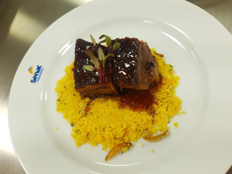 Marechal Rondon ganha releitura do boi no rolete