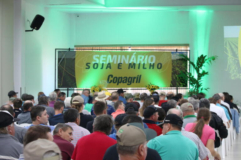 Copagril premia associados durante Seminário Soja e Milho 2023