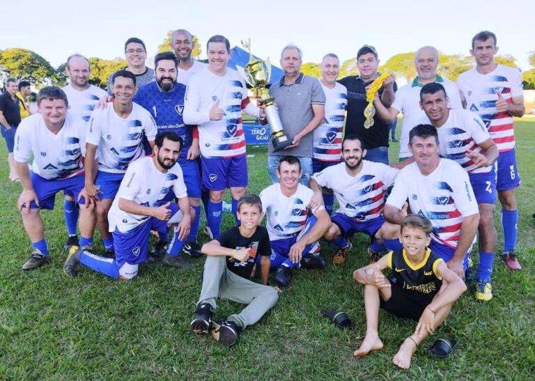 Com Zé Maria e Edir, Meninos da Vila vence donos da casa e conquista a 5ª Copa Verão de Futebol Suíço