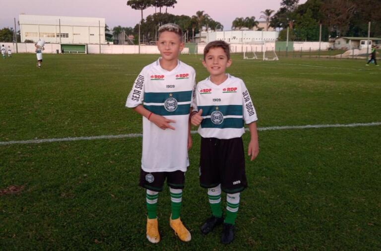Guilherme e Rafinha estreiam com vitória pelo sub-10 do Coritiba