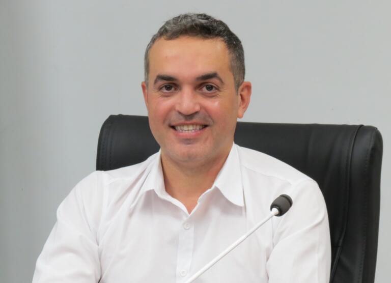 Juliano Oliveira solicita ar-condicionado para cozinha da Escola Antônio Rockenbach