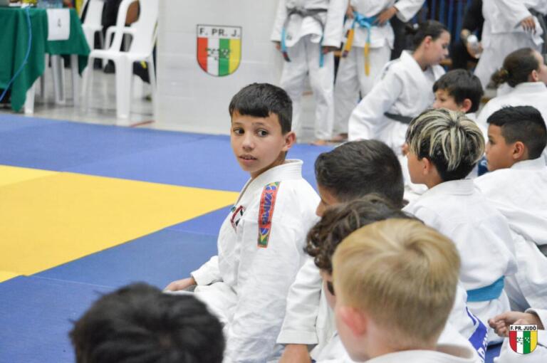 Judocas de Quatro Pontes conquistam medalhas em Londrina