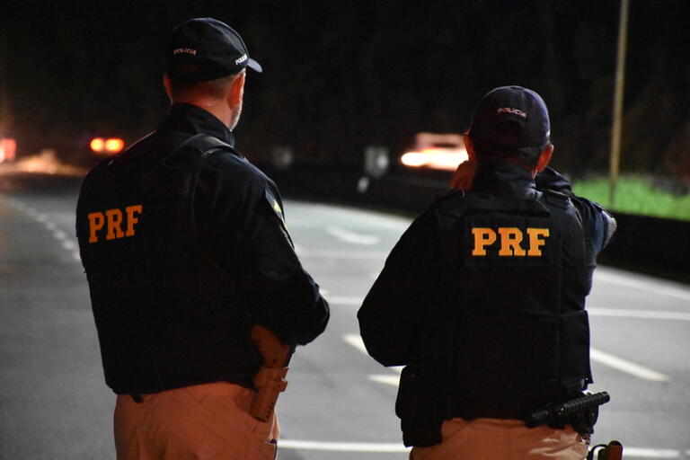 Ônibus que seguia de Marechal Rondon a Florianópolis se envolve em acidente