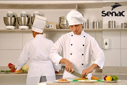 Senac tem 3,4 mil vagas gratuitas em cursos de qualificação profissional no Paraná; veja detalhes