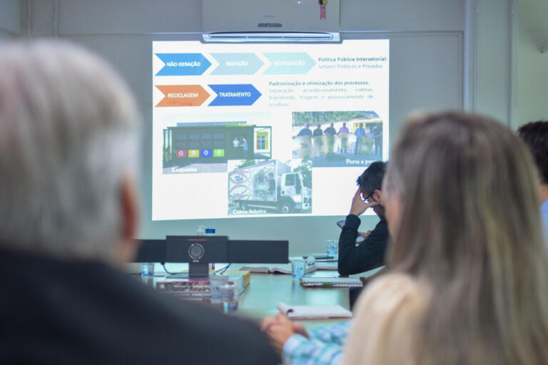 Governo e consórcio da região de Palotina discutem soluções para resíduos sólidos urbanos