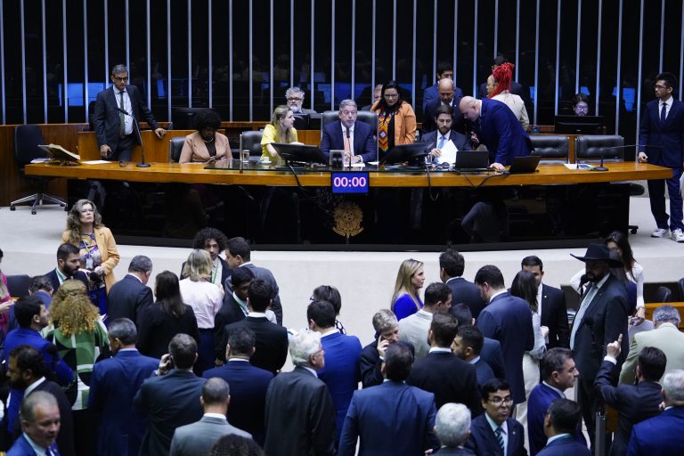 Aprovado texto-base do projeto do marco temporal das terras indígenas; acompanhe