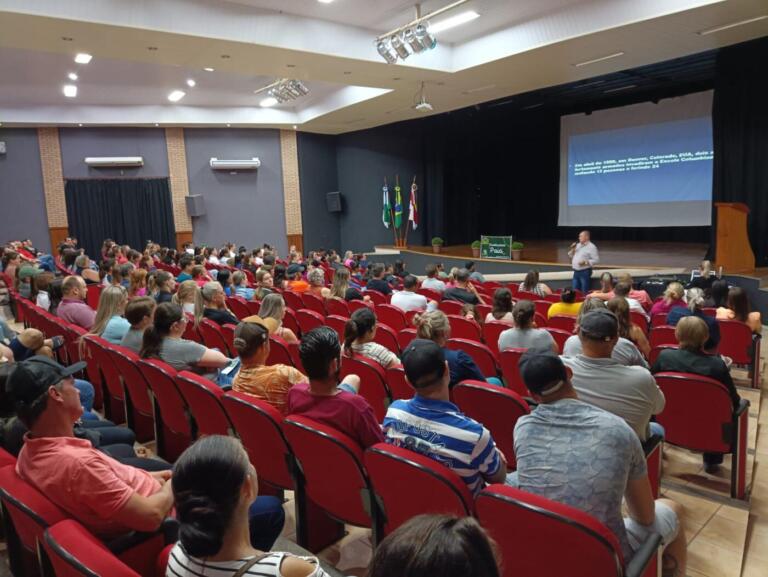 Educação de Mercedes é pioneira no projeto “Escola Para Pais”