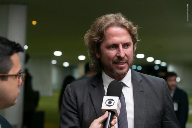 “Vamos trabalhar para garantir o Minha Casa Minha Vida para Marechal Rondon”, diz Zeca Dirceu