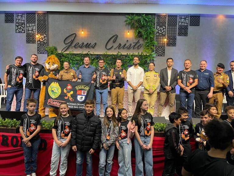 Proerd forma 330 estudantes rondonenses; veja fotos