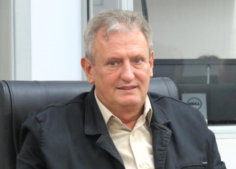 Carlinhos Silva solicita instalação de “Arena Meu Campinho” no Jardim Marechal