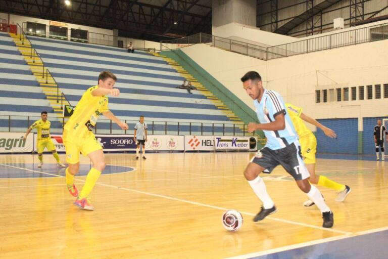 AACC e Pato Bragado ficam no empate pelo Troféu Difusora; Entre Rios goleia Terra Roxa