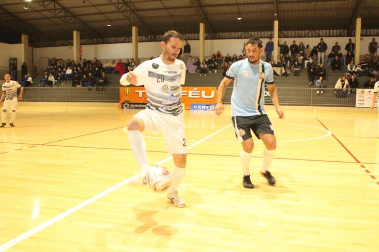 Brilha Inox vira sobre Pato no fim e garante melhor campanha do Troféu Difusora