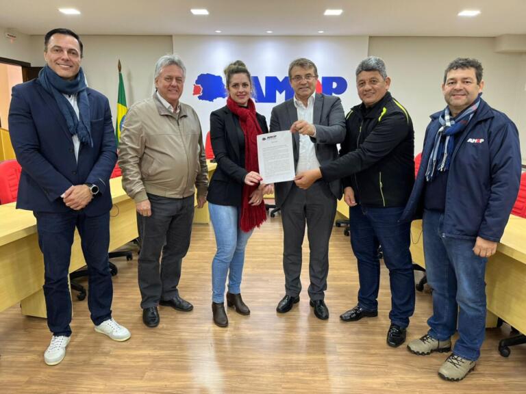 Amop dialoga com representantes do Sindicato e Coren/PR sobre piso de enfermagem