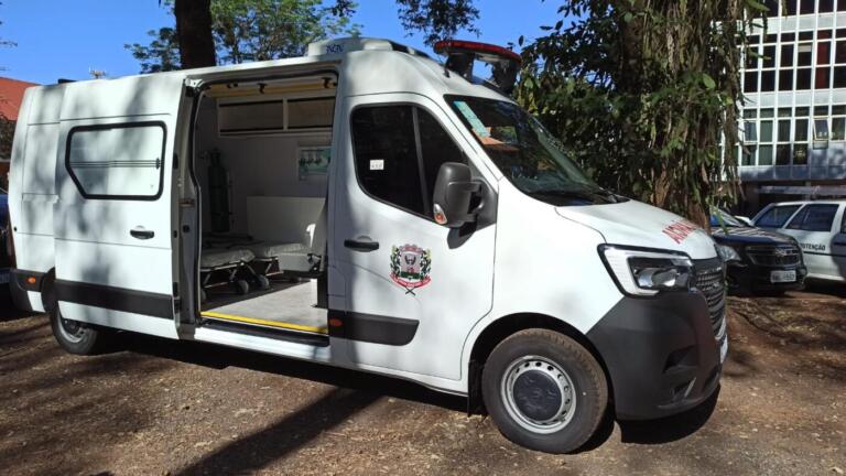 Saúde rondonense é contemplada com van e ambulância