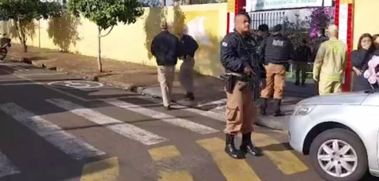Ex-aluno invade escola e mata estudante a tiros em cidade no Paraná