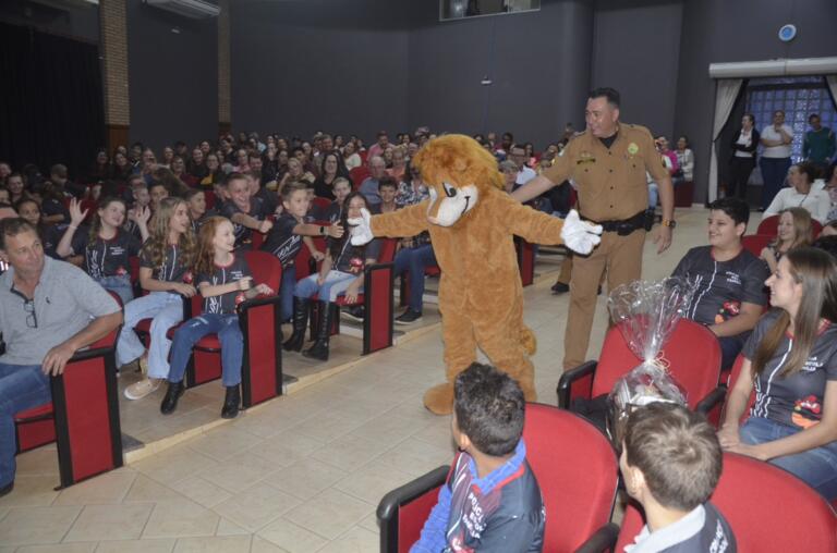 80 alunos se formam no Proerd em Mercedes