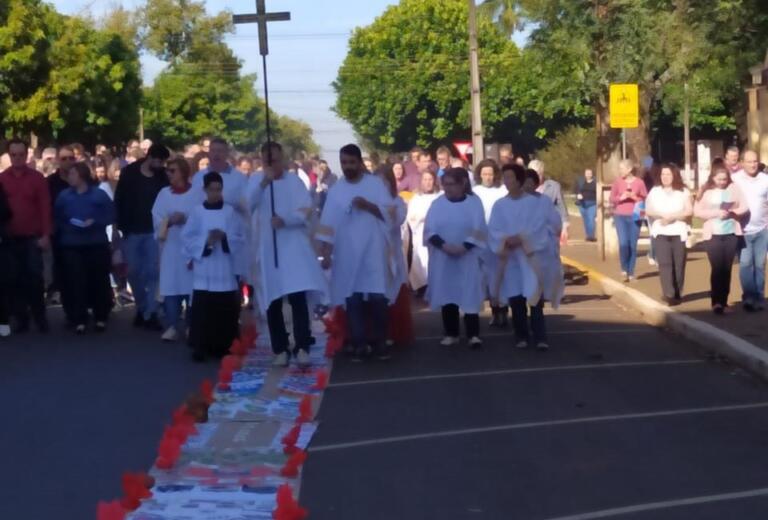 Missas e procissões marcam celebração do Corpus Christi em Marechal Rondon
