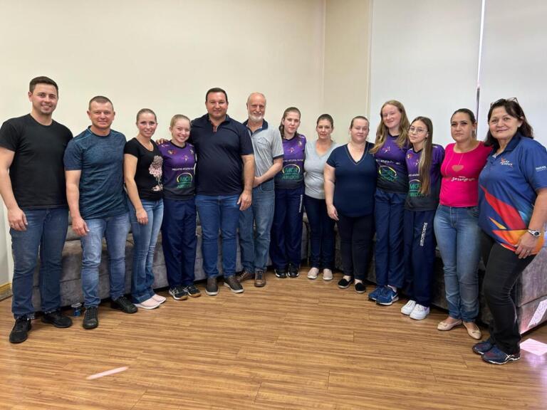 Atletas e técnica do handebol de Mercedes são contempladas com bolsas do Programa Geração Olímpica