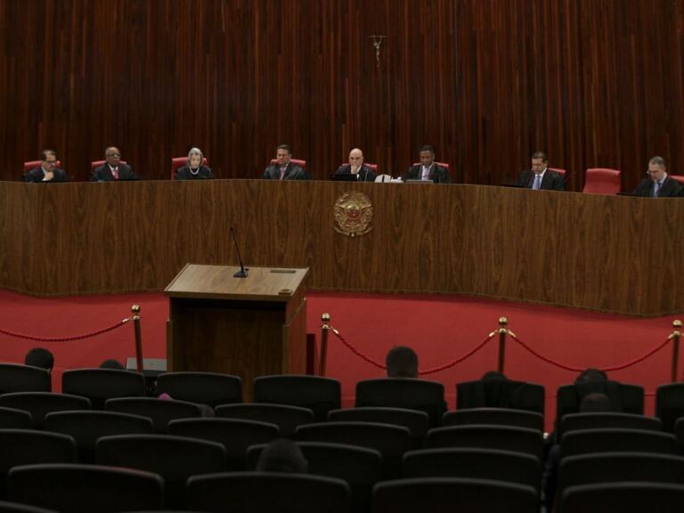 Entenda o que acontece após o TSE considerar Bolsonaro inelegível