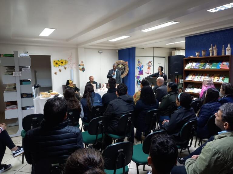 Lançado o livro “Perspectivas sobre o racismo, sob a ótica de uma mulher negra”