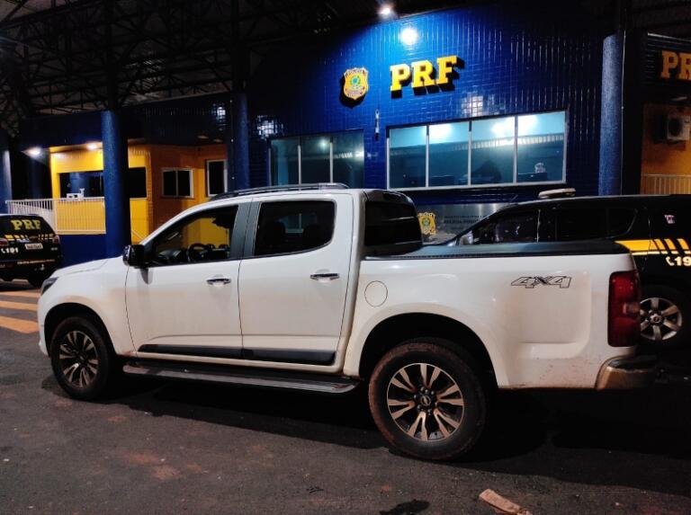 PRF e Exército recuperam caminhonete, apreendem menor e localizam vítima de assalto